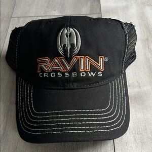 Black Ravine Crossbows Hat